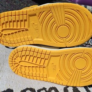 Jordan 1s Yellow Toe